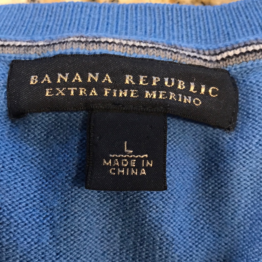 Men’s Sweater - Picture 2 of 2